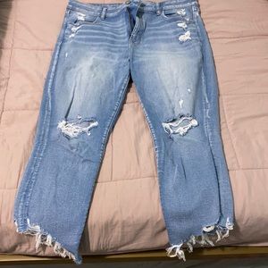 American Eagle distressed, cropped jeans